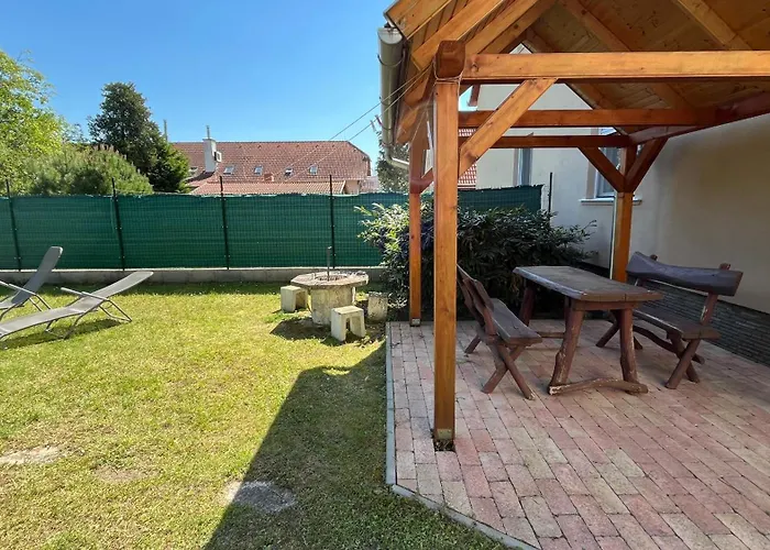 Vilma Balaton Apartmanhaz Apartment Balatonmariafurdo